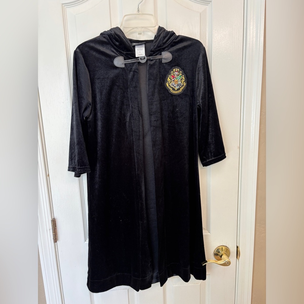 Harry Potter Black Velvet Robe Draco Kids Medium Style #SJ4379 Slitherin